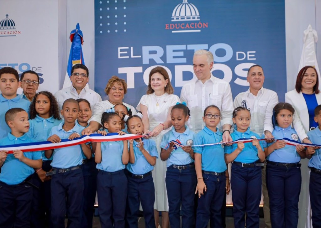 Entregan 836 apartamentos y una escuela nueva en Santo Domingo&nbsp;Este